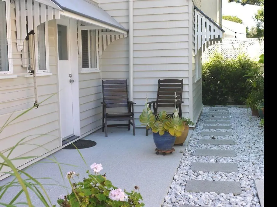 Birdsong Yeronga - Inner City Village Sanctuary Brisbane Holiday home